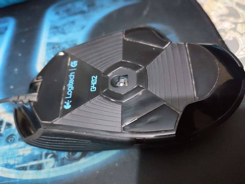 LOGITECH G402 HYPERION FURY ( GAMING MOUSE ) UPTO 4000 DPI 3