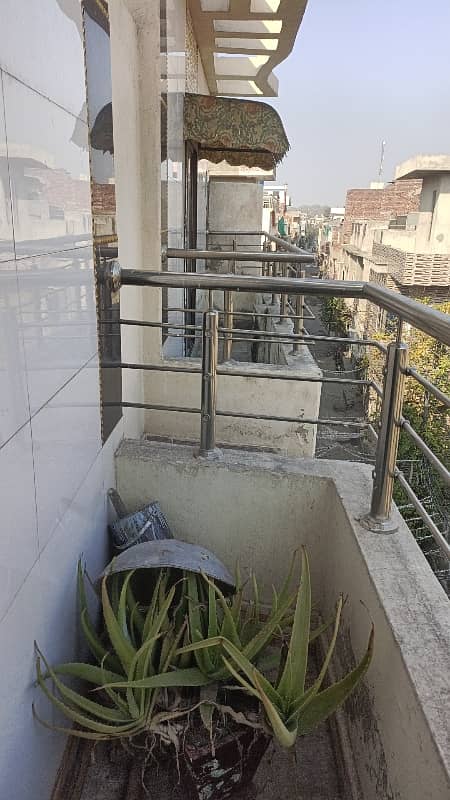 Triple Storey 2.5M House In Shalimar Calony F Block Gulshan E Ravi 7