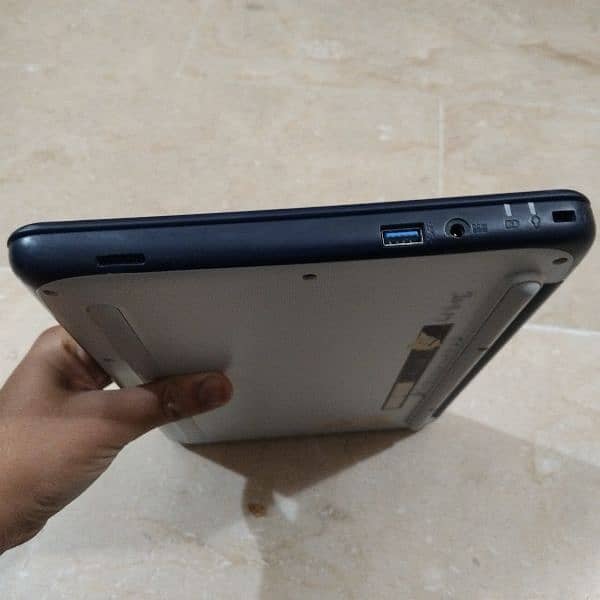 ASUS CHROME BOOK 3