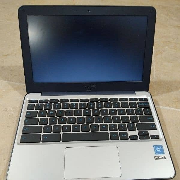 ASUS CHROME BOOK 4