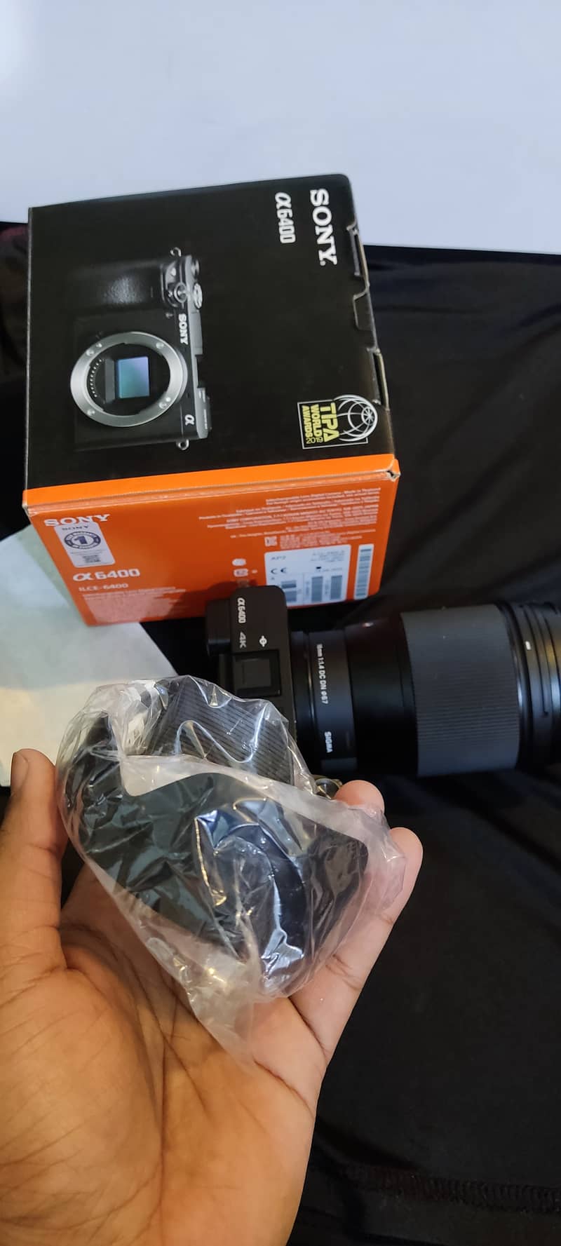 For Sale: Sony A6400 & Sigma 16mm f/1.4 Lens (Lightly Used, No Scratch 5