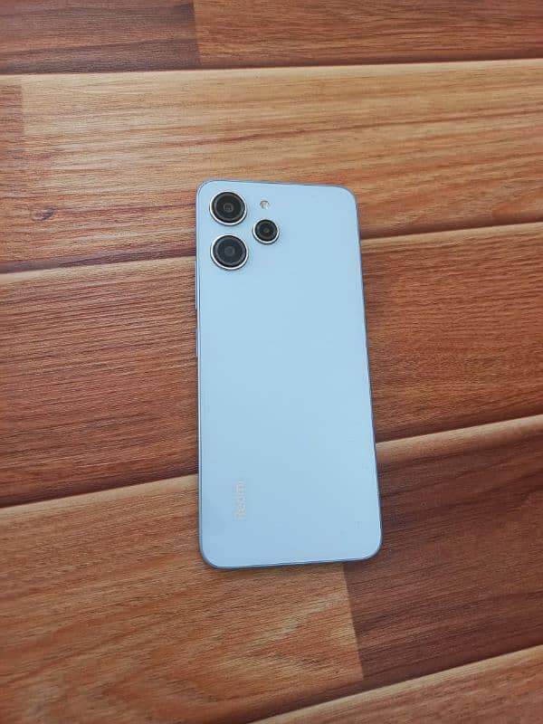 Xiaomi Redmi 12 1