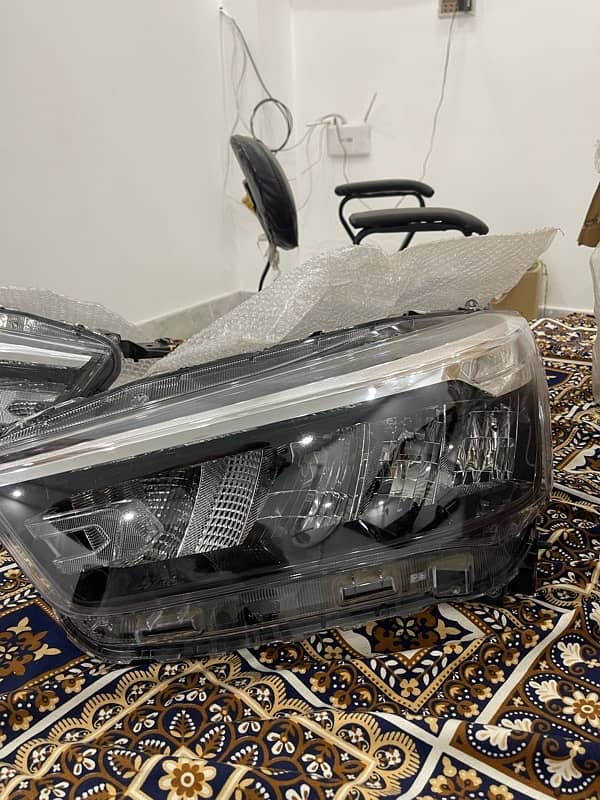 toyota raize head lights 1