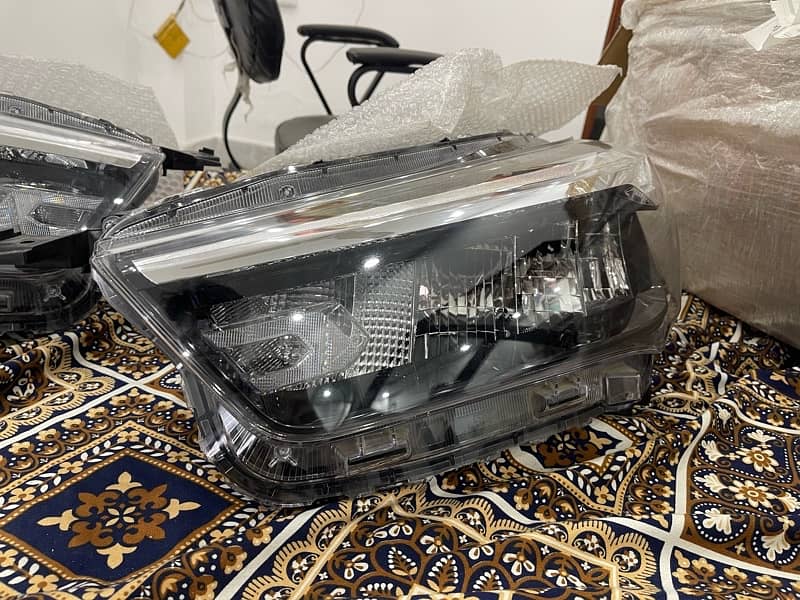 toyota raize head lights 2