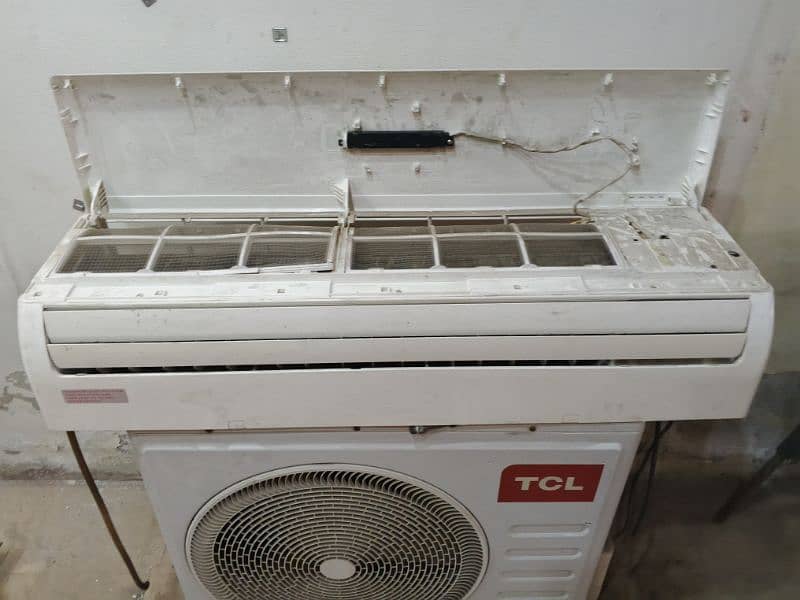 TCL Ac 2 ton ka hai DC inverter hai condition bilkul okay hai 2