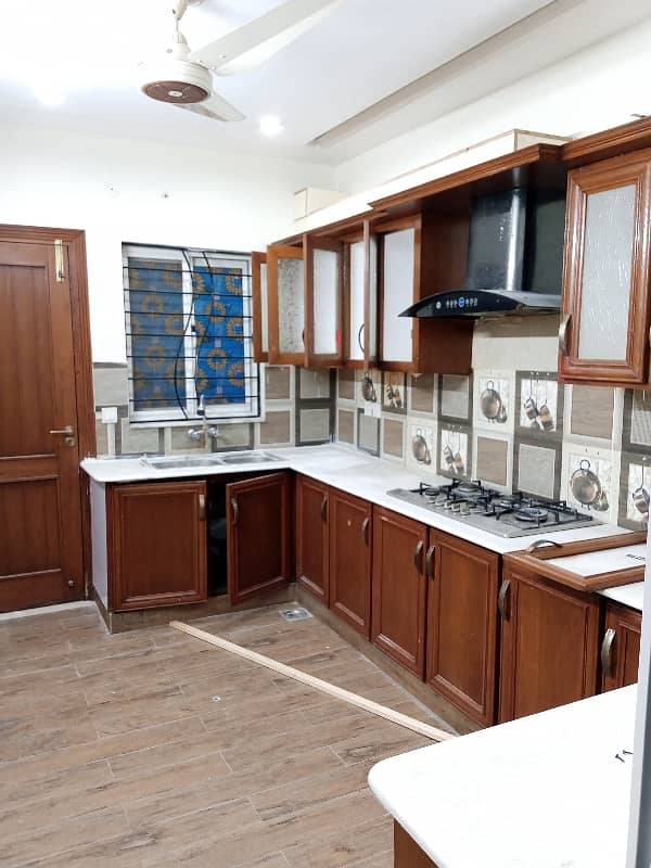 Beautiful Upper Portion For Rent 8