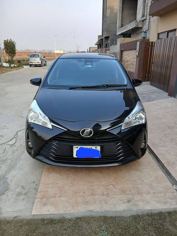 Toyota Vitz 2019 bumper to bumper  genuine verified auction sheet 0