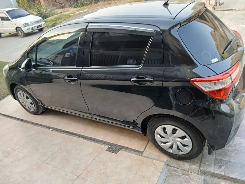 Toyota Vitz 2019 bumper to bumper  genuine verified auction sheet 2