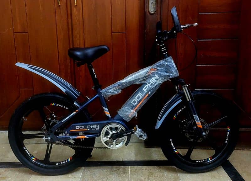 Brand new imported aluminium untouched road bike 22inches 1