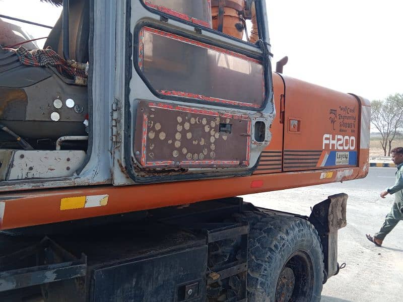 Fh Hitachi 200 for sale 10