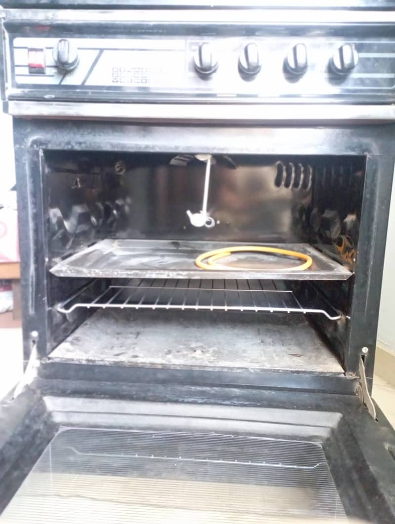 3 burner stove + oven branded 2