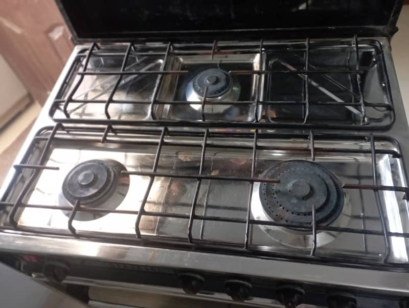 3 burner stove + oven branded 8