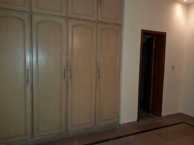 DHA 1 Kanal Ideal Upper Portion With Separate Gate For Rent For Rent In Phase 3 3