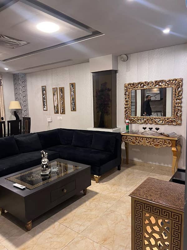 Luxury Air Avenue 2-Bed Apartment | Phase 8 | Lahore 8