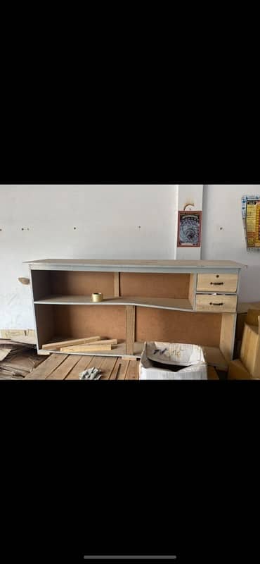 Almari cabinet con or contar for sale 1