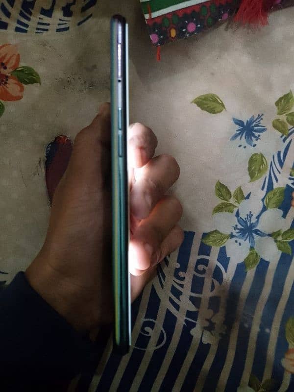 Oppo F19por 2