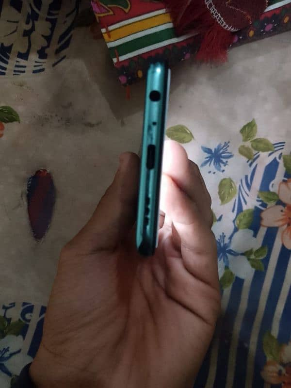 Oppo F19por 3