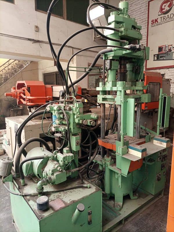 Nigata CND 30 Ton Vertical Injection Moulding 3