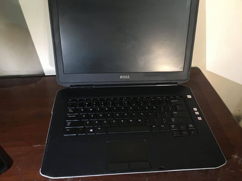 Dell Latitude 2