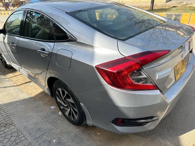 Honda Civic VTi Oriel Prosmatec 2017/18 16