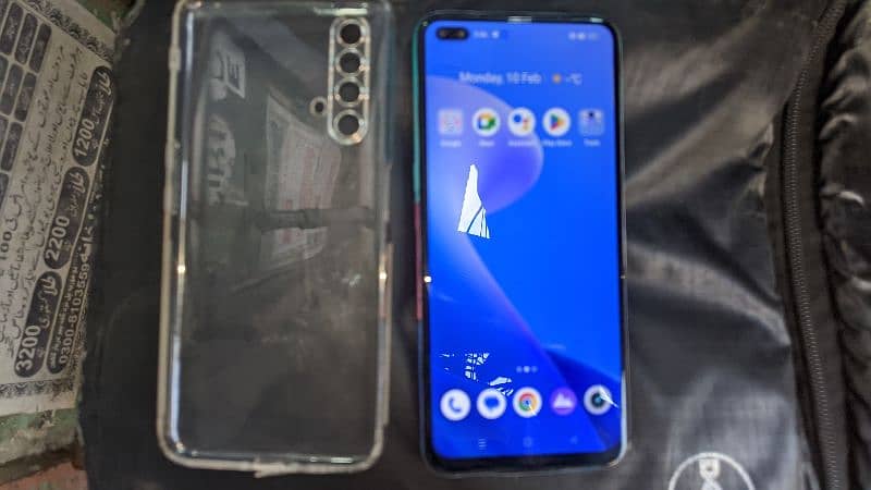 Realme flagship 12/256 read ad 0