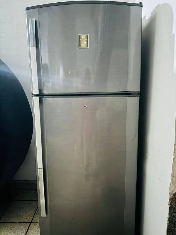 large dawlance fridge (defected) 0