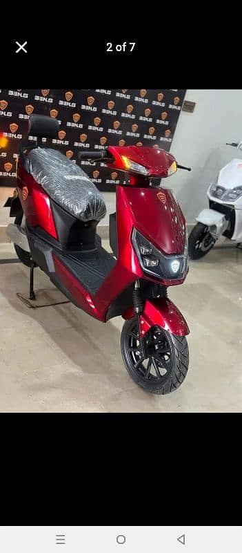 Benling ROSHNI Pro Electric Scooters 1