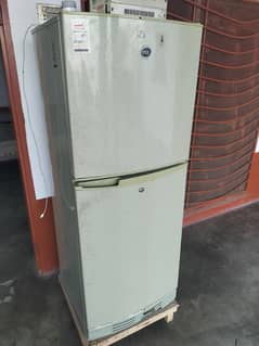 PEL Refrigerator And Suplazir