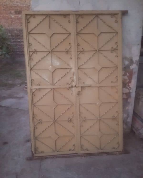 Fresh condition door for sale 0