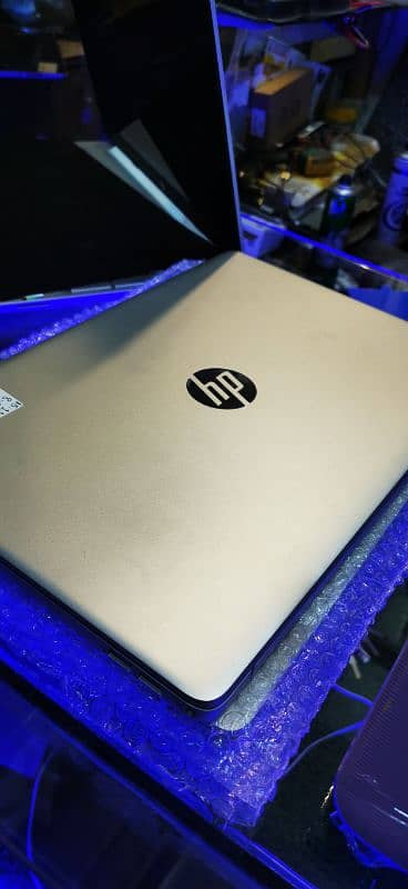 hp 15" touch/ i5 11TH /8/256/ box condition 1