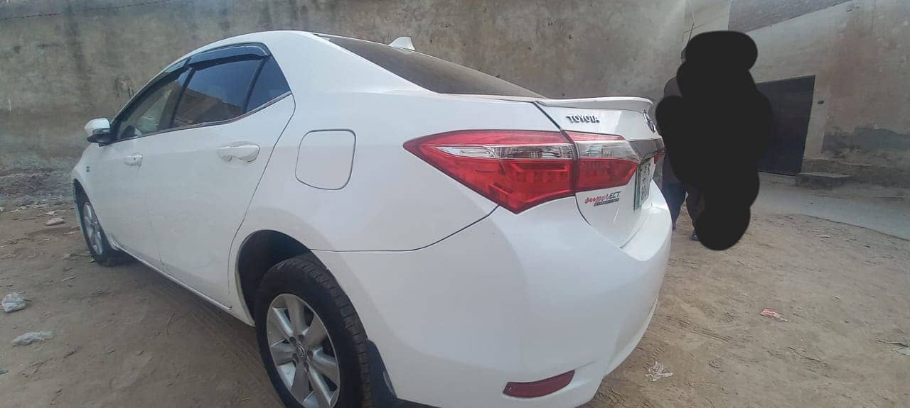 Toyota Corolla Altis 1.6 Model 2015/16 11