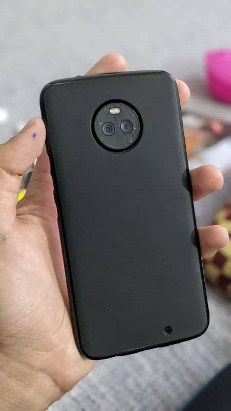 Moto x4 3