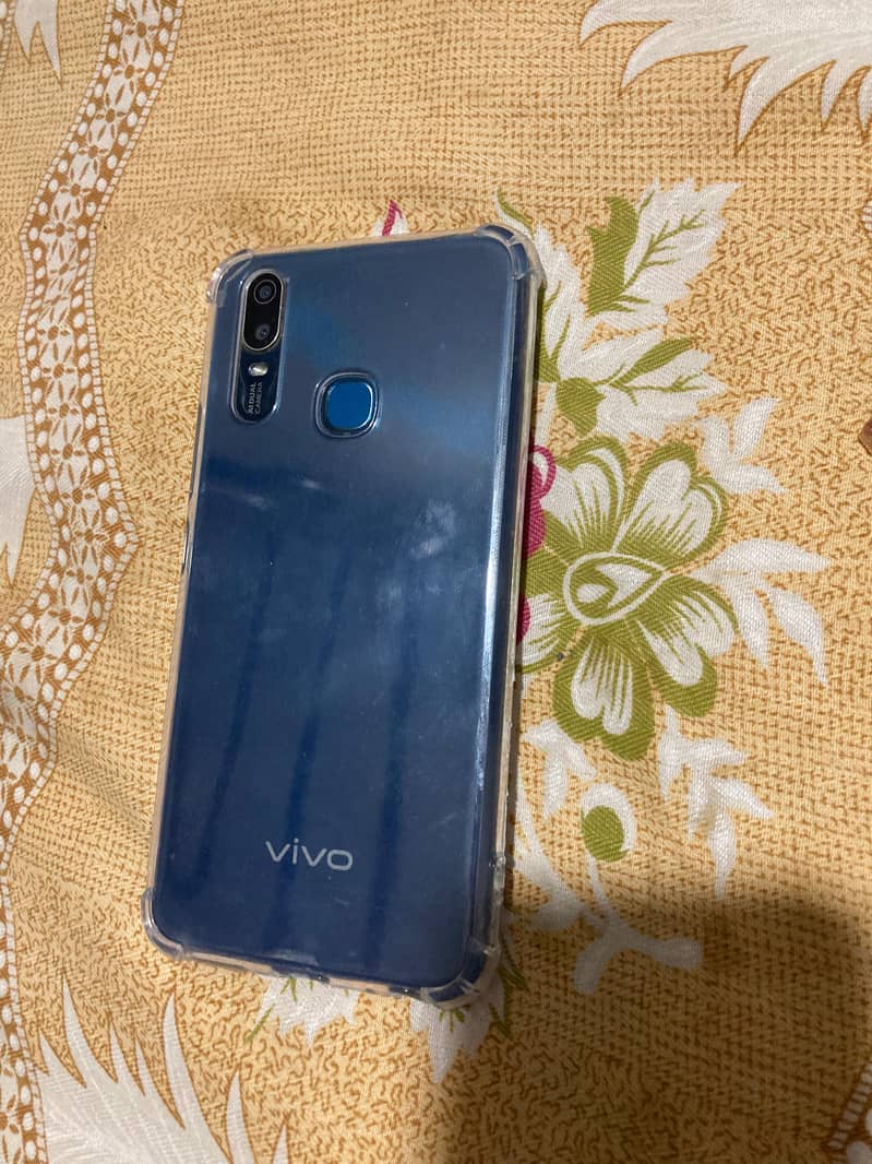 Vivo y11 1 hand used good condiction 2