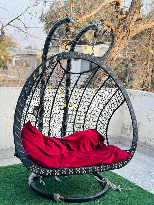 outdoor swing hanging 0