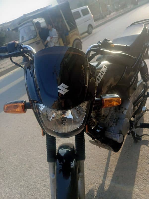 Suzuki 110 black 4