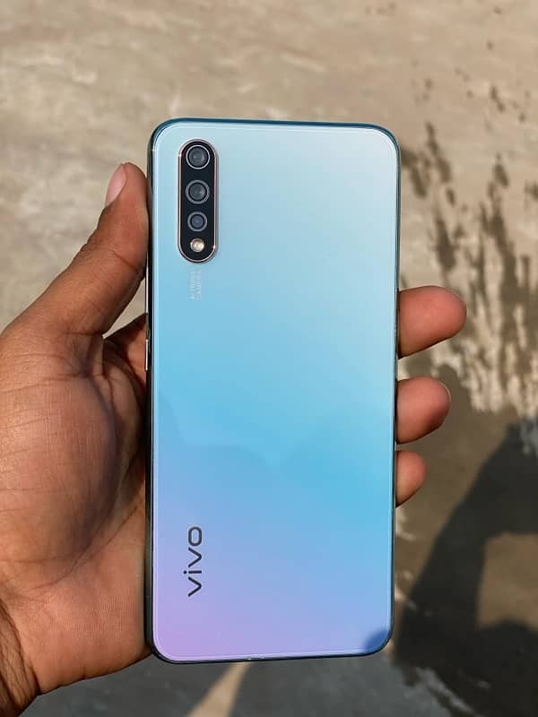 vivo s1  Ram 8 Gb 256 Rom 0