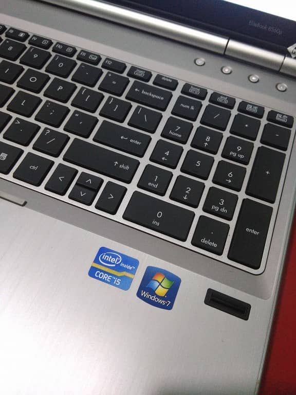 HP Elitebook 8560p Core i5 best for graphic desinging 0