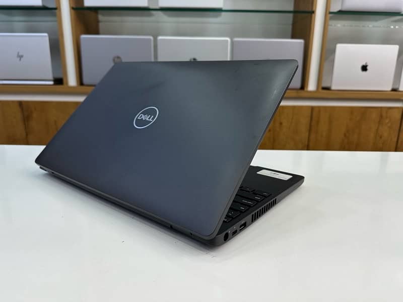 DELL LATITUDE 15 5500 ( Core i5 - 8th Gen ) 8 GB RAM - 256 GB SSD 6