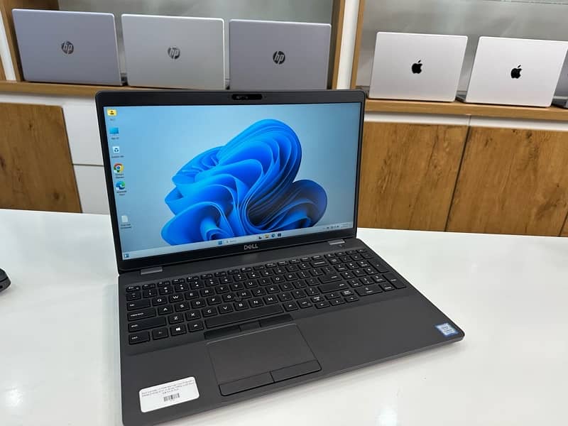 DELL LATITUDE 15 5500 ( Core i5 - 8th Gen ) 8 GB RAM - 256 GB SSD 8