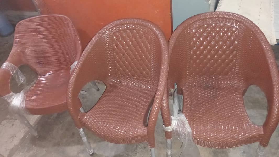 Genuine quality plastic chairs on wholesale price 0