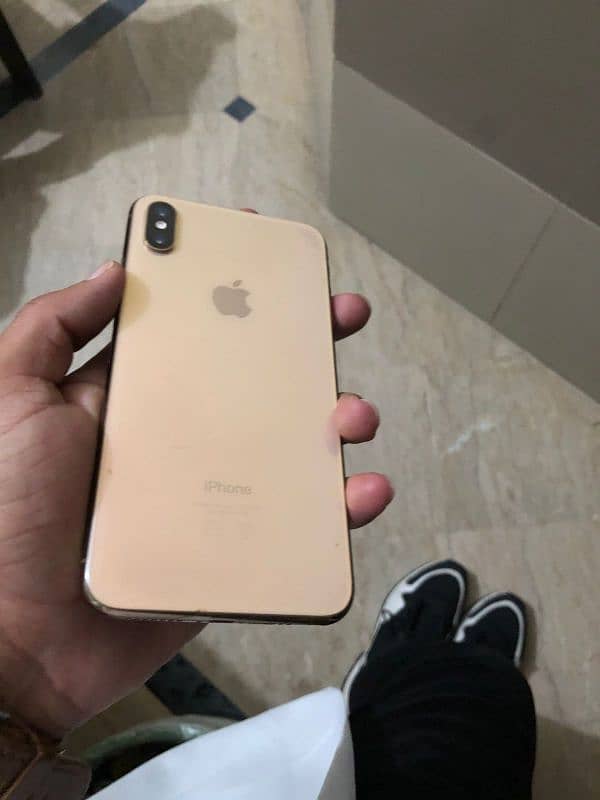 iphone  XS max pta approved 5