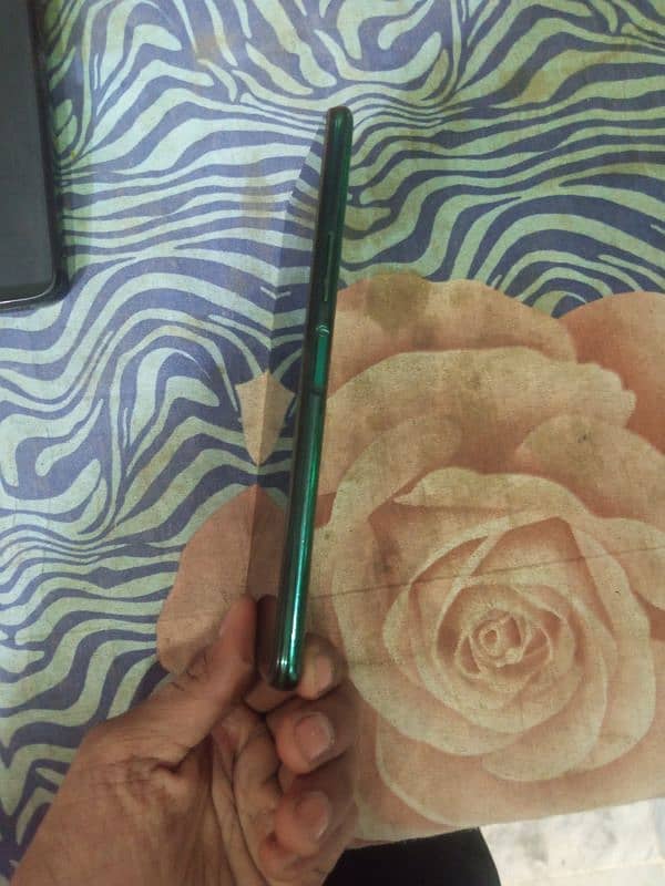 I am selling Infinix Note 7 in 10/10 condition 5