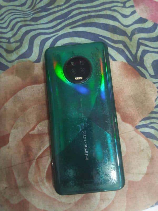 I am selling Infinix Note 7 in 10/10 condition 7