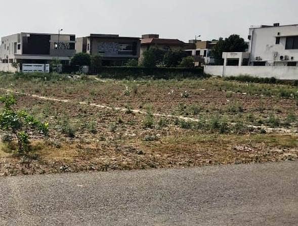 2 Kanal Top Location Plot No- 701/9 Block E Phase 6 DHA Lahore For Urgent Sale 0