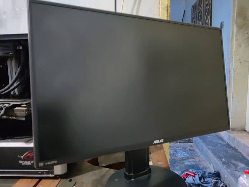 Asus Rog PG258Q 240Hz 1080P 6