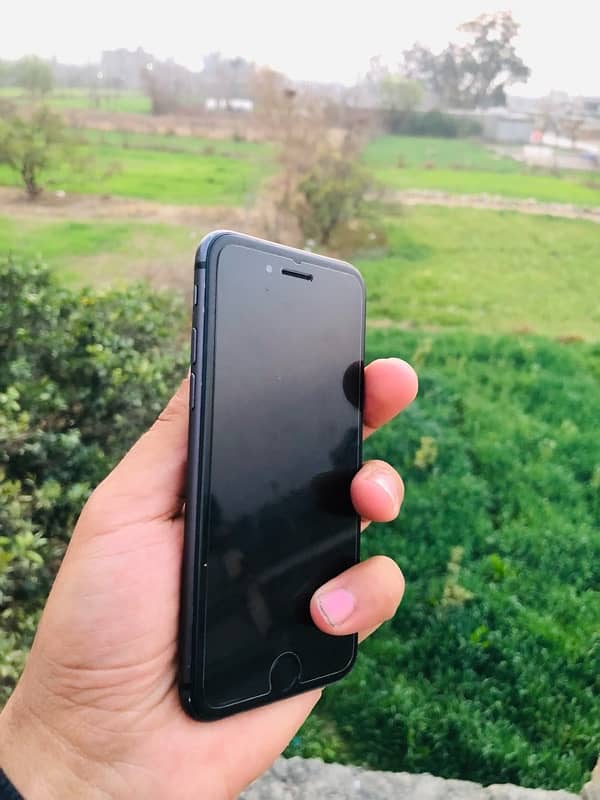 iPhone 8 64gb non pta all okay set awr exchange possible 4