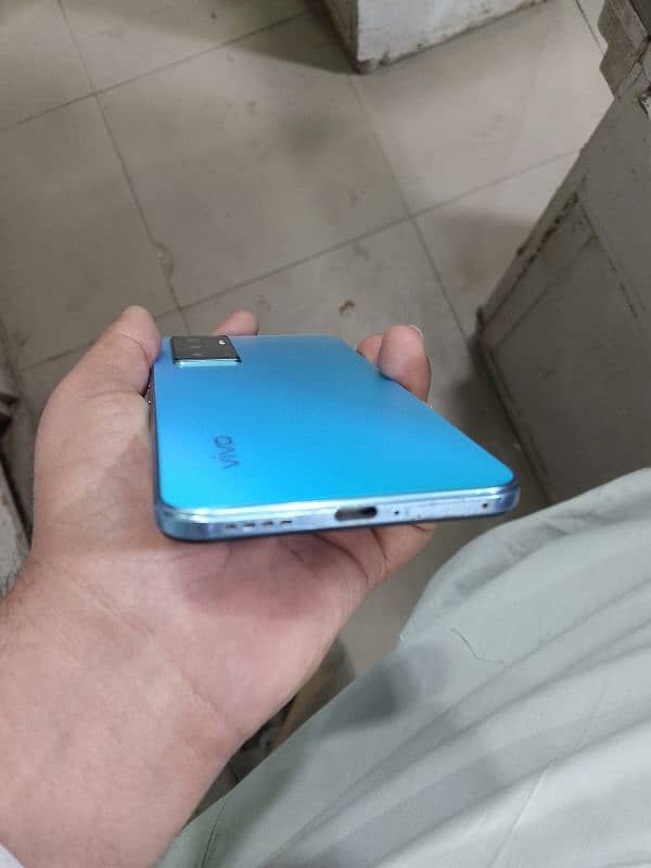 vivo v23e  8/128 1