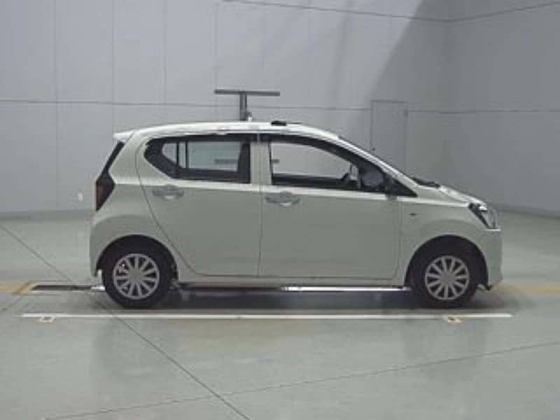 Daihatsu Mira 2021/2025 4.5 grade 2