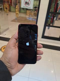 iphone se 2 red color. 64gb non pta . B. H 85