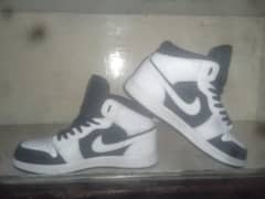 Nike air Jordan 1 high original at low price